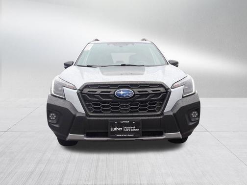 Ice Silver Metallic 2023 Subaru Forester Wilderness