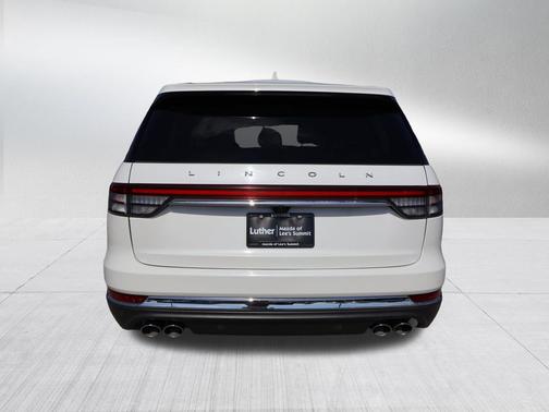 Pristine White Metallic Tri-Coat 2023 Lincoln Aviator Reserve