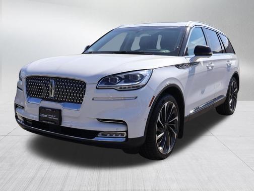 Pristine White Metallic Tri-Coat 2023 Lincoln Aviator Reserve