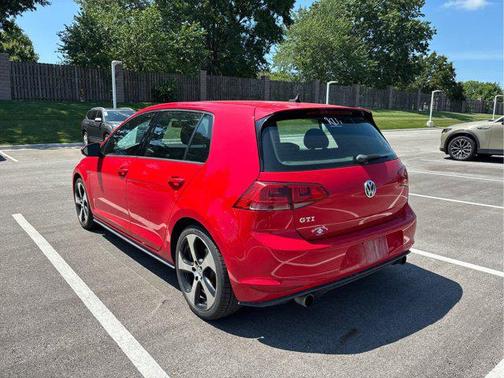 2016 Volkswagen Golf GTI 2.0T S 4-Door