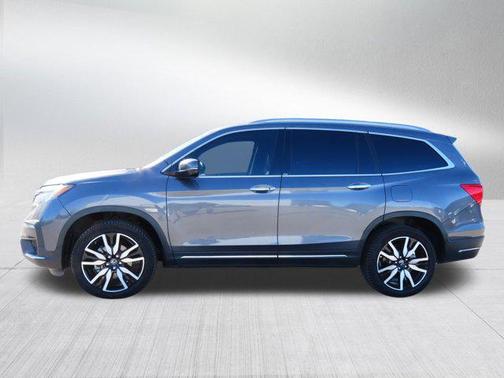 2022 Honda Pilot Touring 8-Passenger