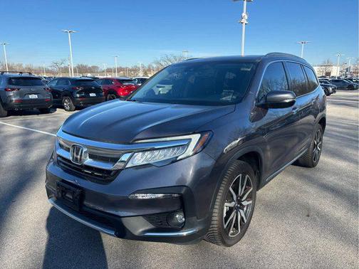 2022 Honda Pilot Touring 8-Passenger