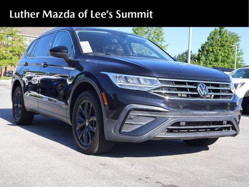 Deep Black Pearl 2022 Volkswagen Tiguan 2.0T SE 4MOTION