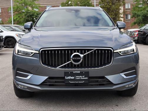 Gray 2019 Volvo XC60 T6 Inscription