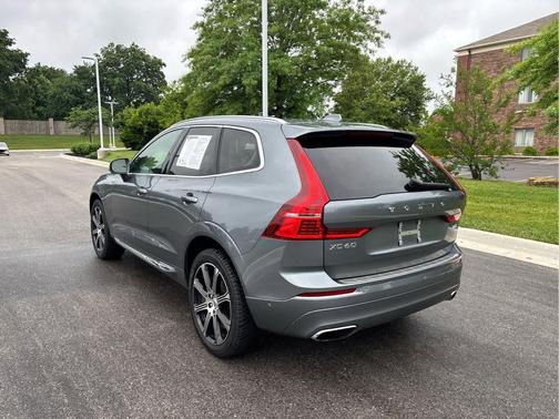 Gray 2019 Volvo XC60 T6 Inscription