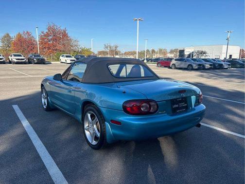 2002 Mazda MX-5 Miata LS
