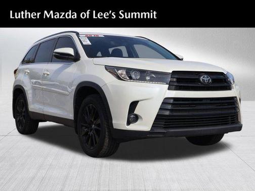 Blizzard Pearl 2019 Toyota Highlander SE