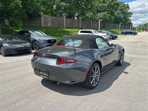 Meteor Gray Mica 2016 Mazda MX-5 Miata Grand Touring