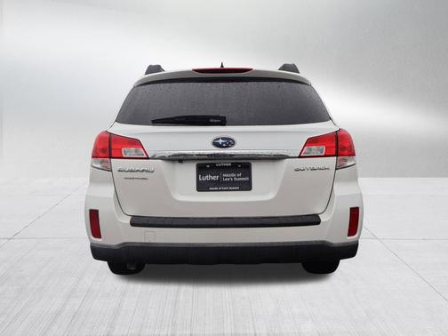 Satin White Pearl 2011 Subaru Outback 2.5 i Limited