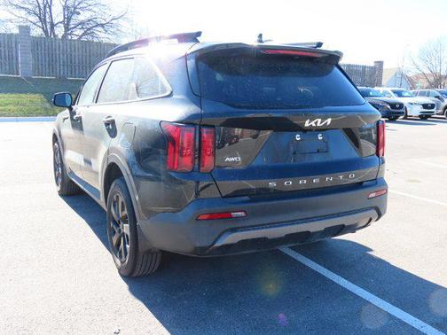 2022 Kia Sorento S