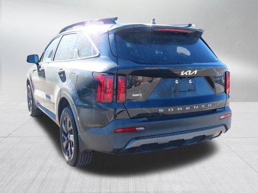2022 Kia Sorento S