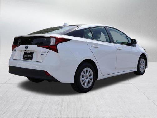 Super White 2021 Toyota Prius L