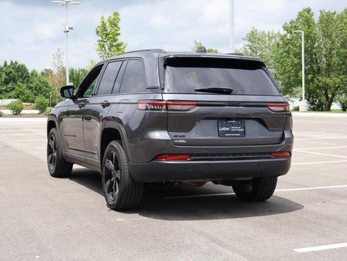 2023 Jeep Grand Cherokee Altitude