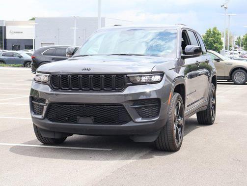 2023 Jeep Grand Cherokee Altitude