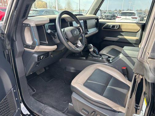 Shadow Black 2023 Ford Bronco Wildtrak