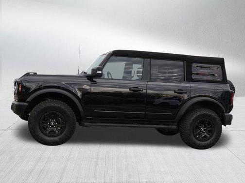 Shadow Black 2023 Ford Bronco Wildtrak