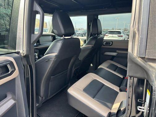 Shadow Black 2023 Ford Bronco Wildtrak