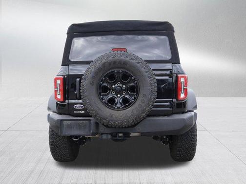 Shadow Black 2023 Ford Bronco Wildtrak