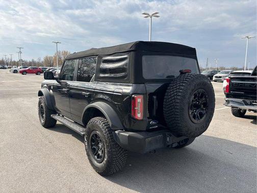 Shadow Black 2023 Ford Bronco Wildtrak