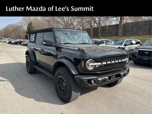 Shadow Black 2023 Ford Bronco Wildtrak