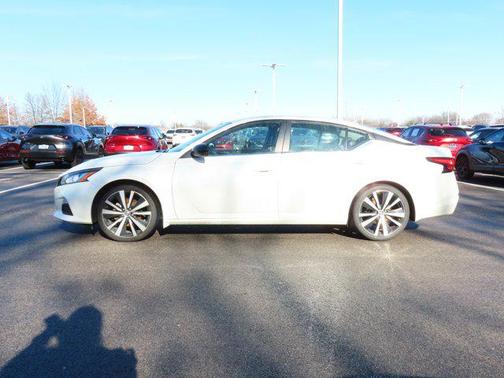 2020 Nissan Altima SR VC-Turbo FWD