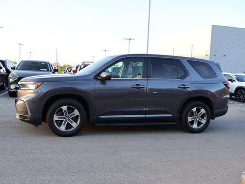 Modern Steel Metallic 2024 Honda Pilot EX-L 7 Passenger
