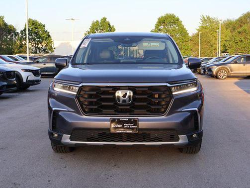 Modern Steel Metallic 2024 Honda Pilot EX-L 7 Passenger