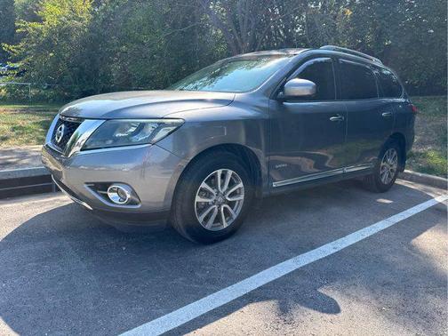 2016 Nissan Pathfinder SL