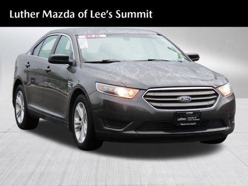 2017 Ford Taurus SE