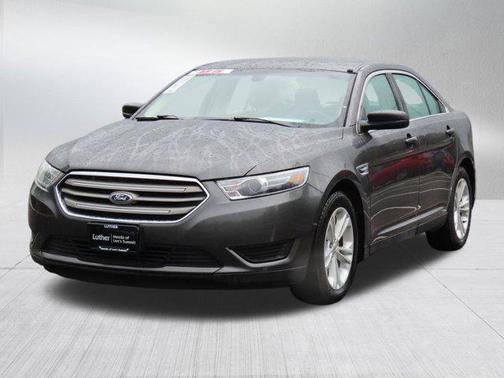 2017 Ford Taurus SE