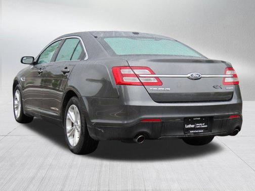 2017 Ford Taurus SE