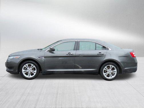 2017 Ford Taurus SE