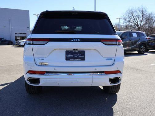 2022 Jeep Grand Cherokee 4xe Overland