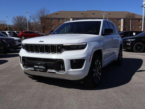 2022 Jeep Grand Cherokee 4xe Overland