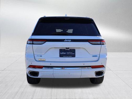 2022 Jeep Grand Cherokee 4xe Overland