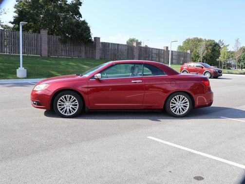 2013 Chrysler 200 Limited