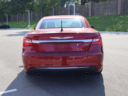 2013 Chrysler 200 Limited