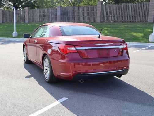 2013 Chrysler 200 Limited