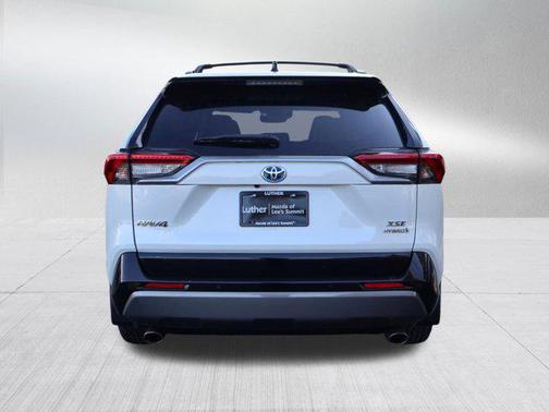 2021 Toyota RAV4 Hybrid SE