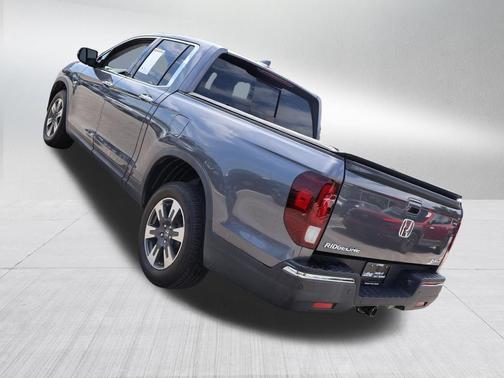 Modern Steel Metallic 2019 Honda Ridgeline RTL-E