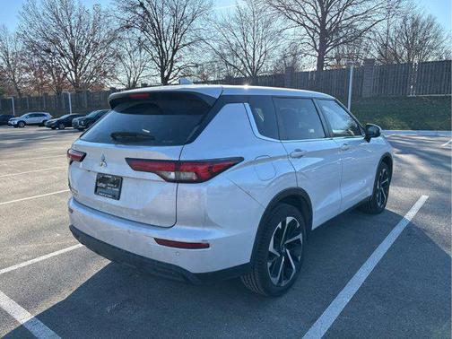 2022 Mitsubishi Outlander ES 2.5 S-AWC