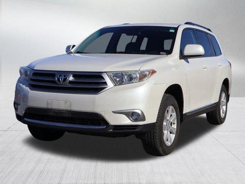 2013 Toyota Highlander SE