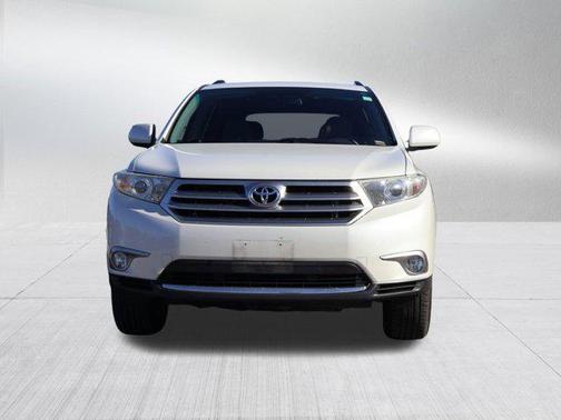2013 Toyota Highlander SE
