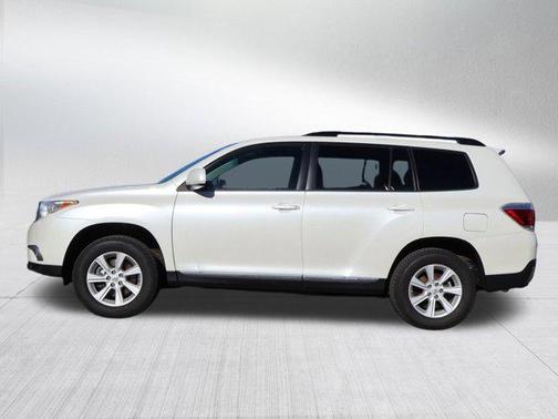 2013 Toyota Highlander SE