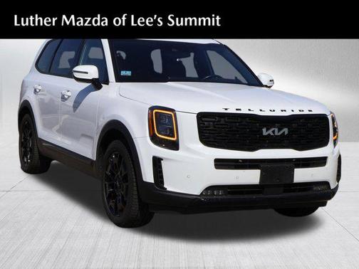 Glacial White Pearl 2022 Kia Telluride SX