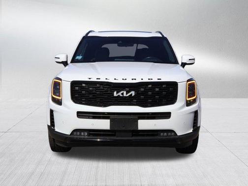 Glacial White Pearl 2022 Kia Telluride SX