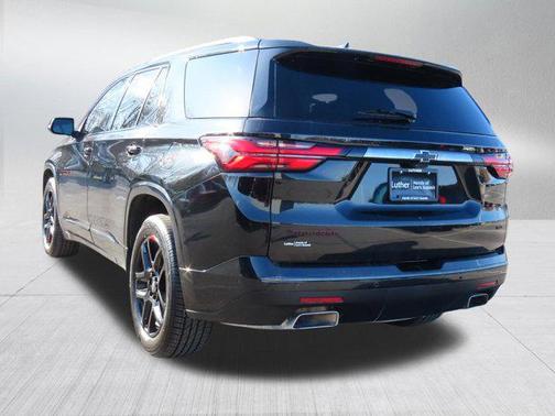 Mosaic Black Metallic 2023 Chevrolet Traverse Premier