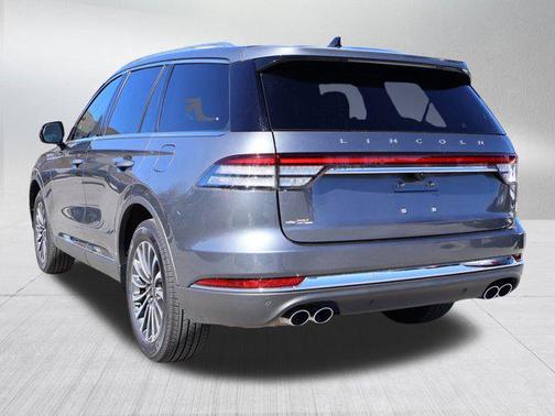 2022 Lincoln Aviator Standard AWD