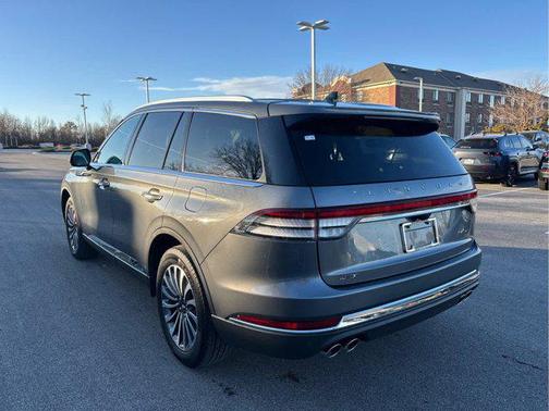 2022 Lincoln Aviator Standard AWD