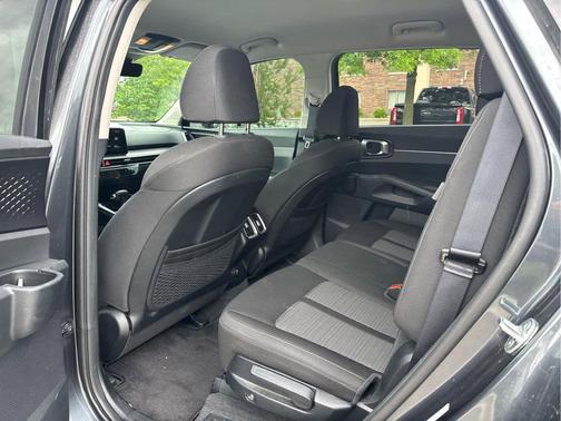 Gravity Grey 2024 Kia Sorento LX